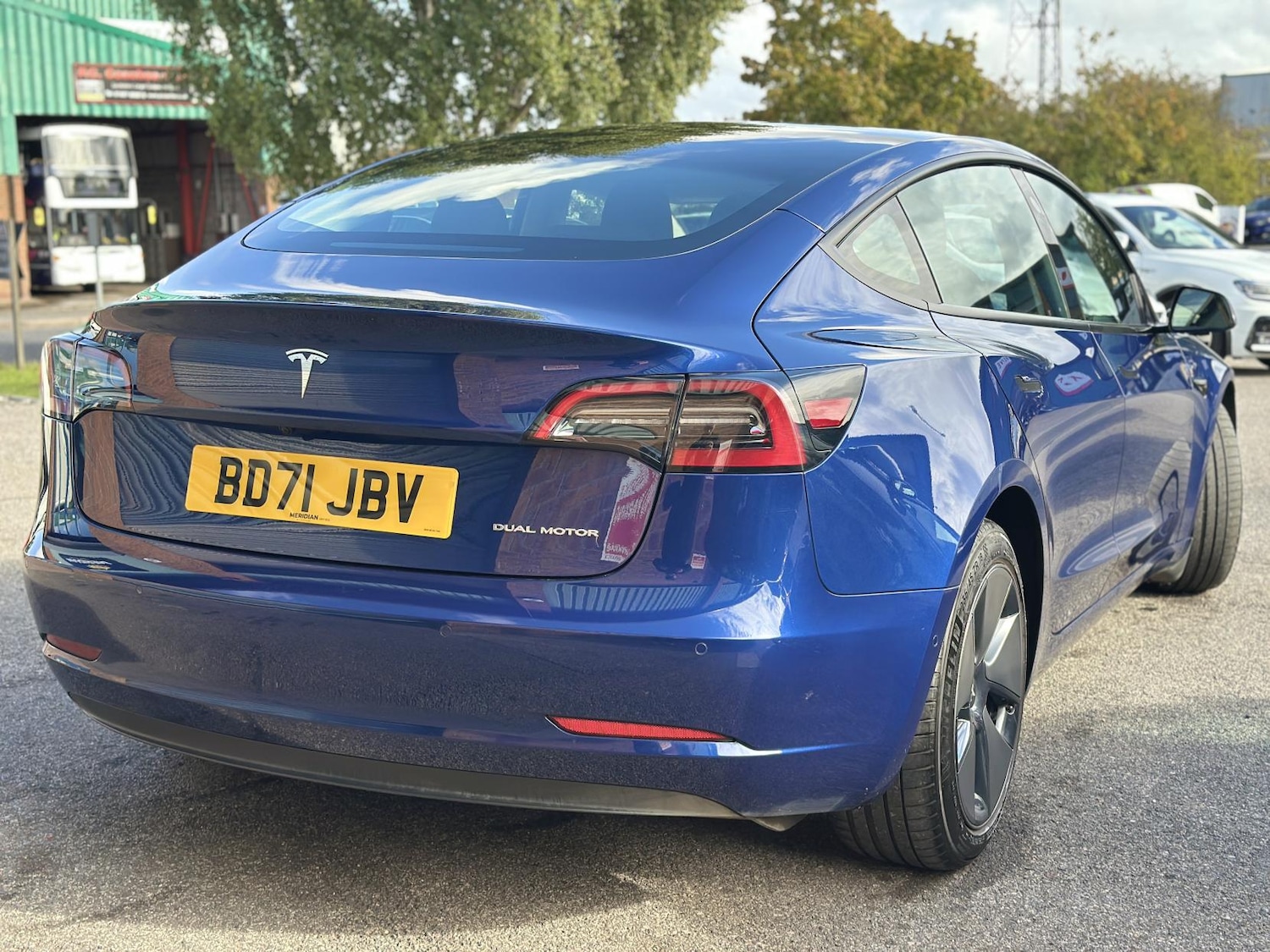 Used Tesla Model 3 2021 for sale - 76041654: Photo 2