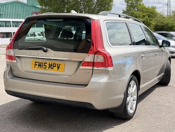 Used Volvo V70 2015 for sale - 78653428: Photo