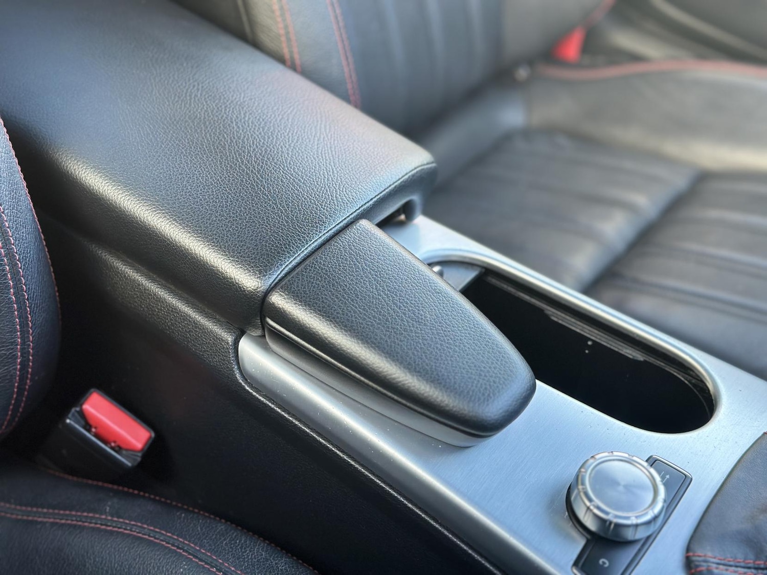 Used Mercedes-Benz SLK 2013 for sale - 76209529: Photo 30