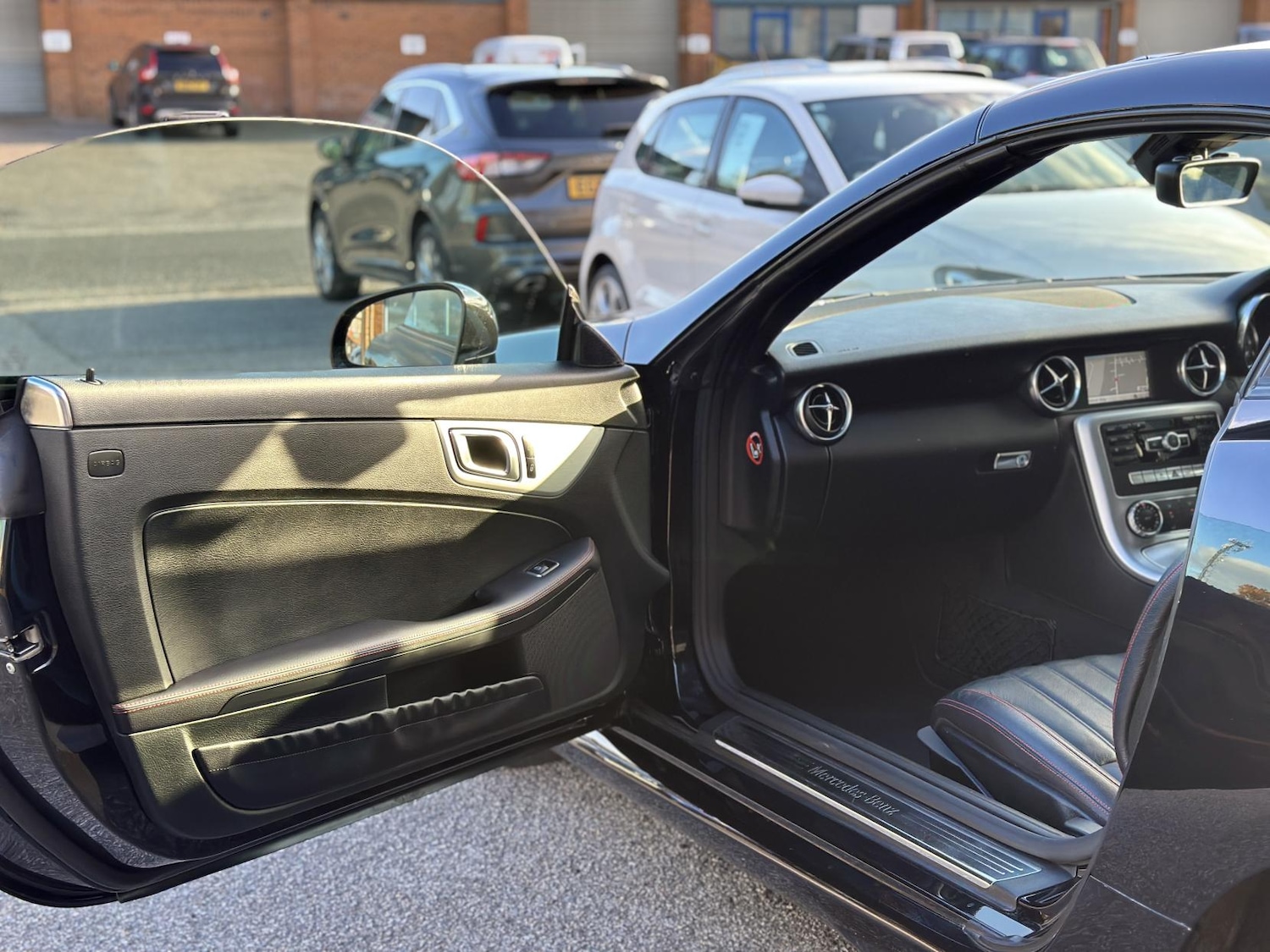 Used Mercedes-Benz SLK 2013 for sale - 76209529: Photo 31