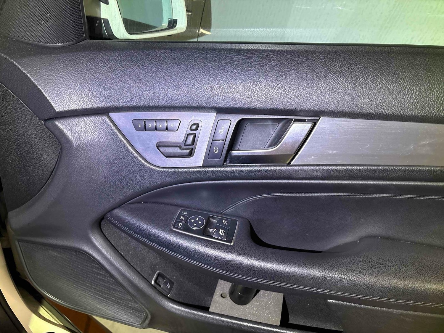 Used Mercedes-Benz C Class 2013 for sale - 77833773: Photo 15