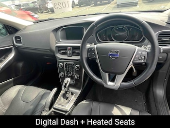 Used Volvo V40 2015 for sale - 75733129: Photo