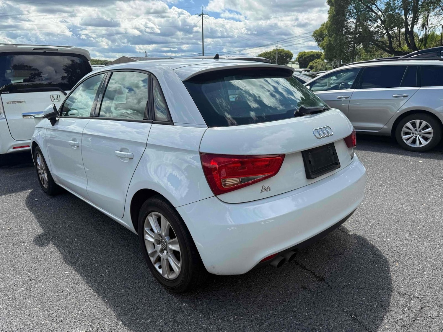 Used Audi A1 2013 for sale - 76897348: Photo 2