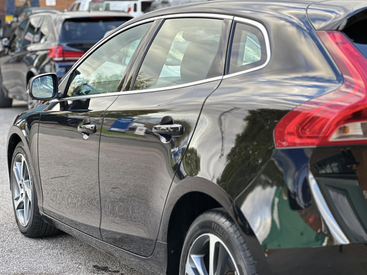 Used Volvo V40 2015 for sale - 76394042: Photo 12