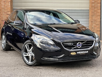 Used Volvo V40 2015 for sale - 76394042: Photo