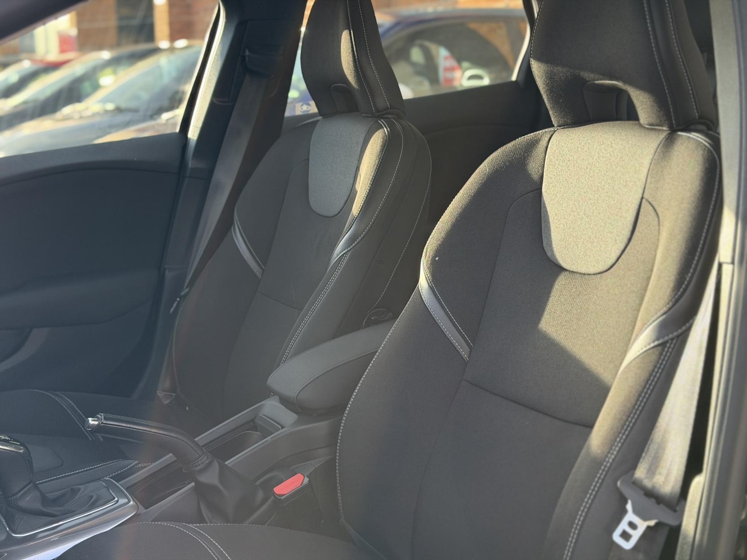 Used Volvo V40 2015 for sale - 76394042: Photo 30