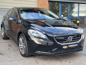 Used Volvo V40 2015 for sale - 76394042: Photo