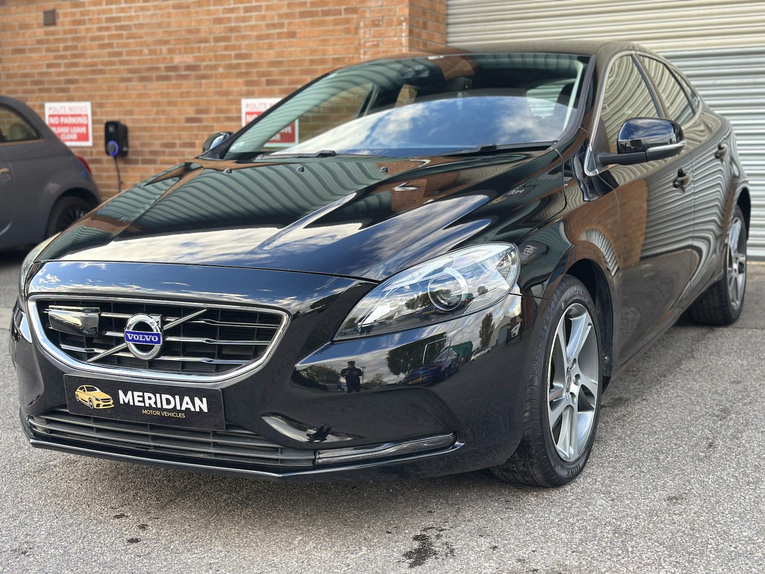 Used Volvo V40 2015 for sale - 76394042: Photo 5