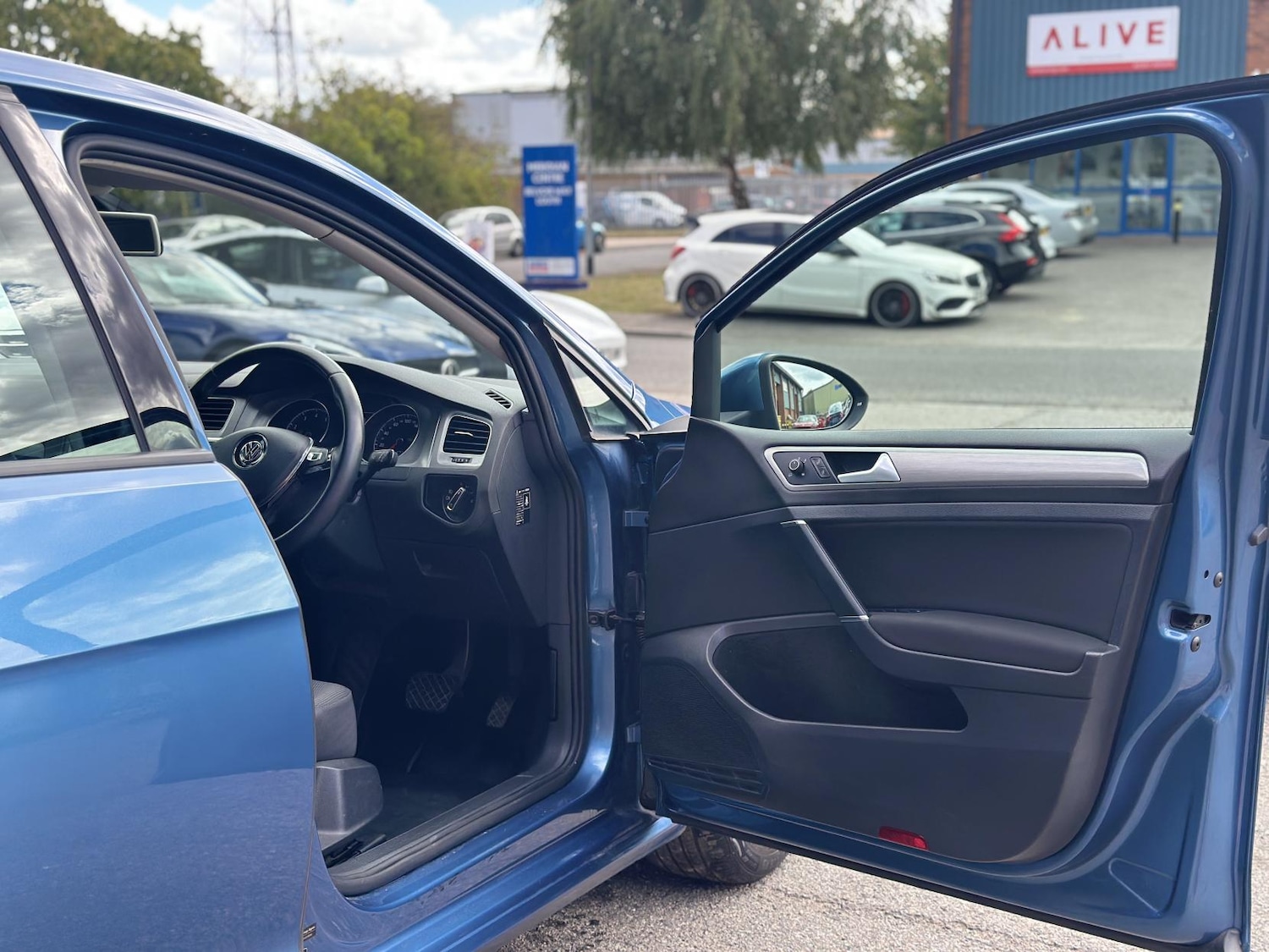 Used Volkswagen Golf 2025 for sale - 76172715: Photo 15
