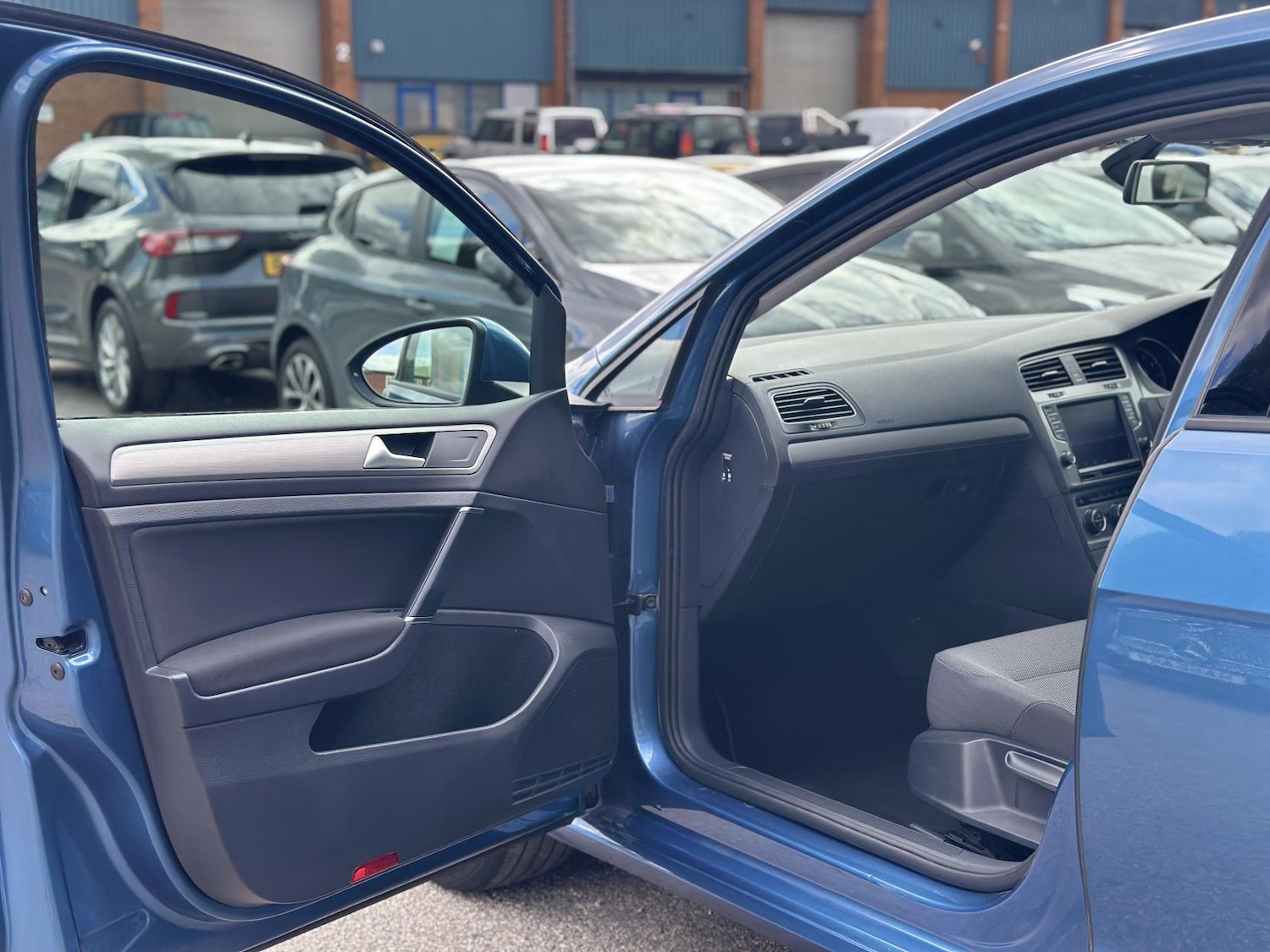 Used Volkswagen Golf 2025 for sale - 76172715: Photo 29