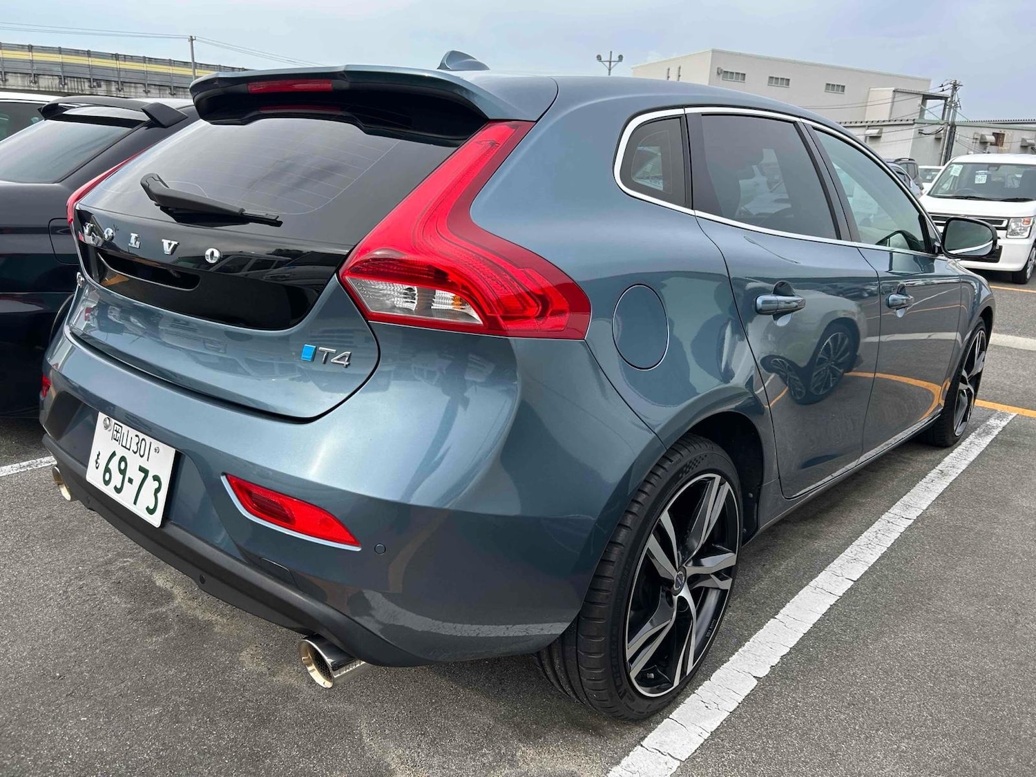 Used Volvo V40 2013 for sale - 77532297: Photo 3