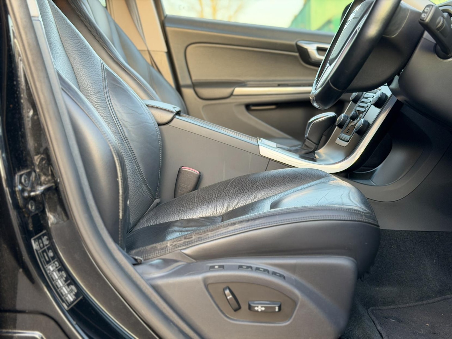 Used Volvo V60 2013 for sale - 77525277: Photo 18