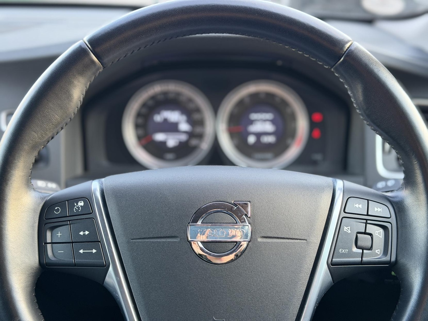 Used Volvo V60 2013 for sale - 77525277: Photo 20