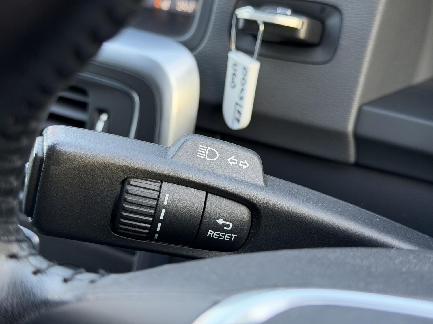 Used Volvo V60 2013 for sale - 77525277: Photo 21