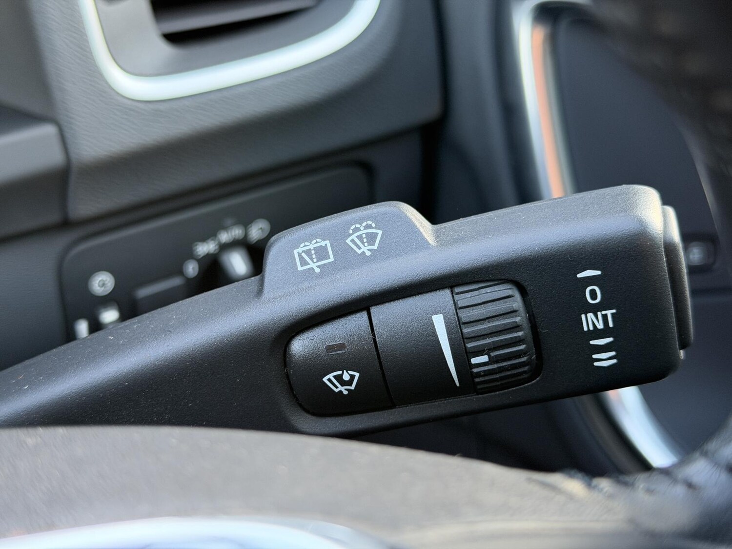 Used Volvo V60 2013 for sale - 77525277: Photo 22