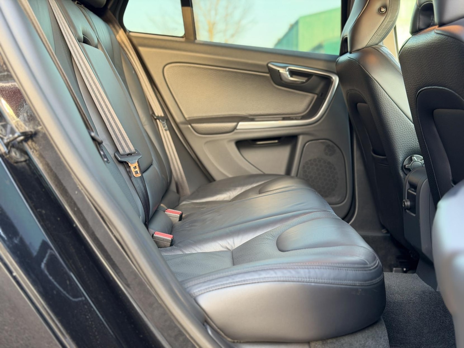 Used Volvo V60 2013 for sale - 77525277: Photo 38