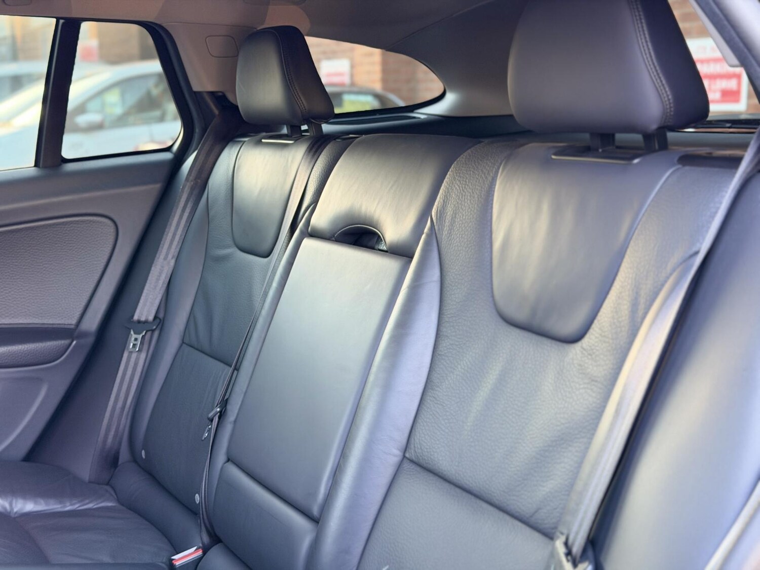 Used Volvo V60 2013 for sale - 77525277: Photo 40