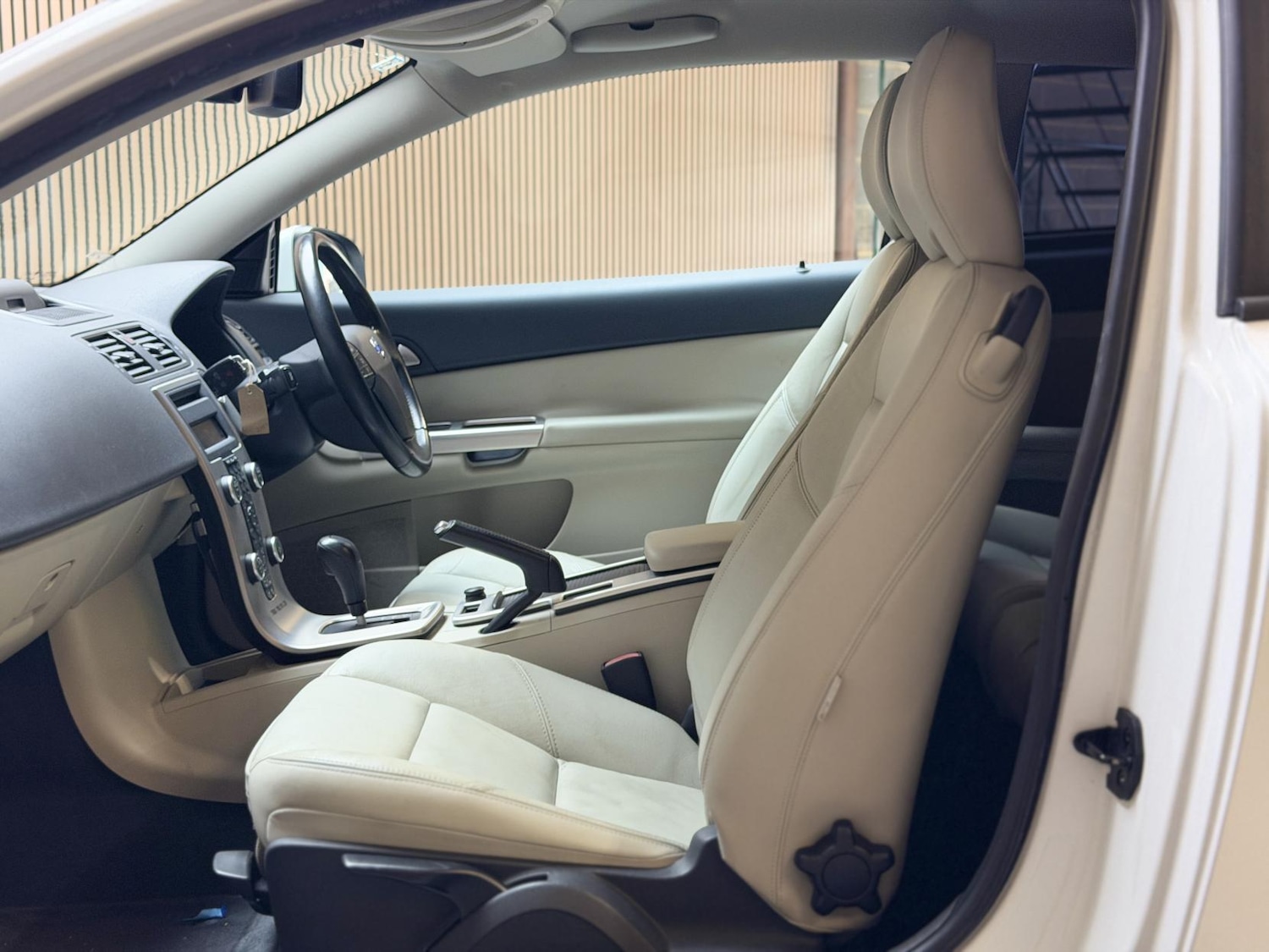 Used Volvo C30 2011 for sale - 78184142: Photo 12