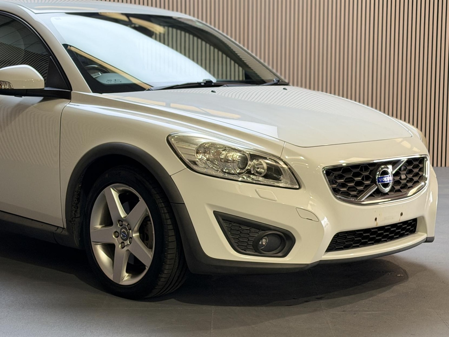 Used Volvo C30 2011 for sale - 78184142: Photo 4