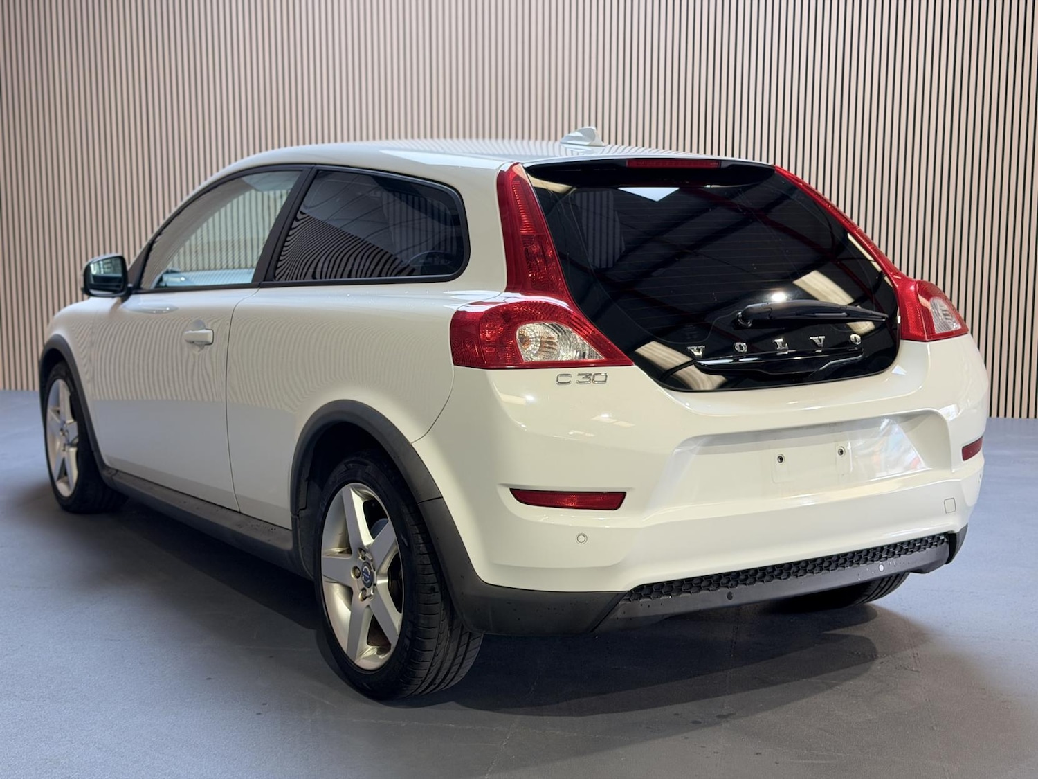 Used Volvo C30 2011 for sale - 78184142: Photo 7