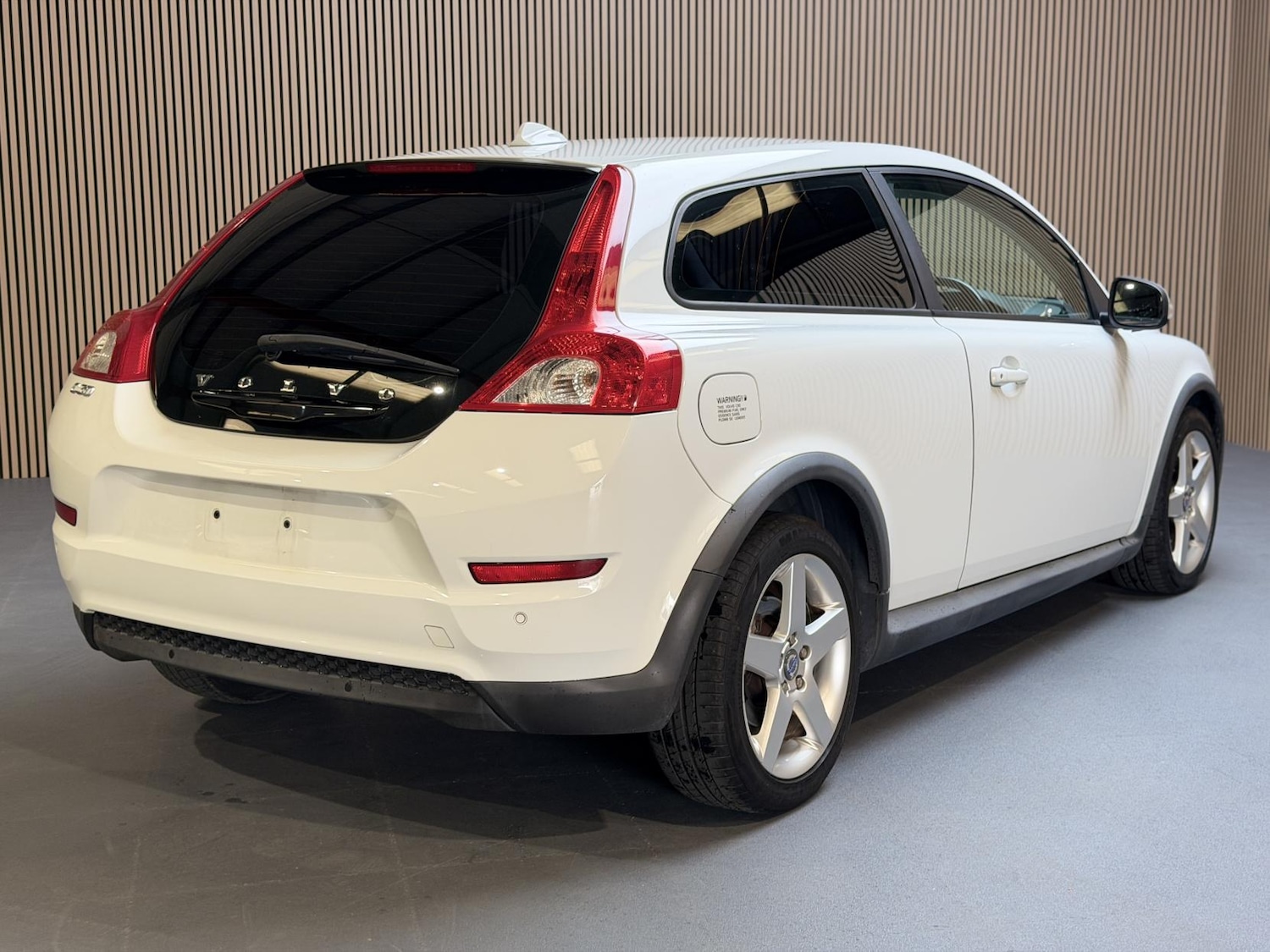 Used Volvo C30 2011 for sale - 78184142: Photo 8