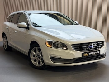 Used Volvo V60 2015 for sale - 78232714: Photo