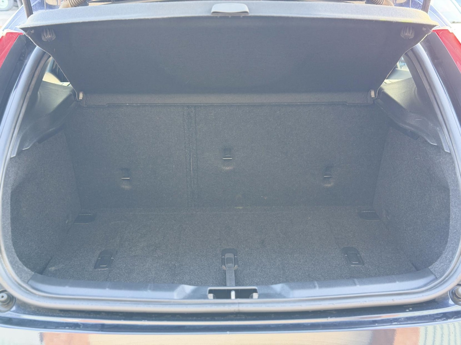 Used Volvo V40 2015 for sale - 76606437: Photo 12