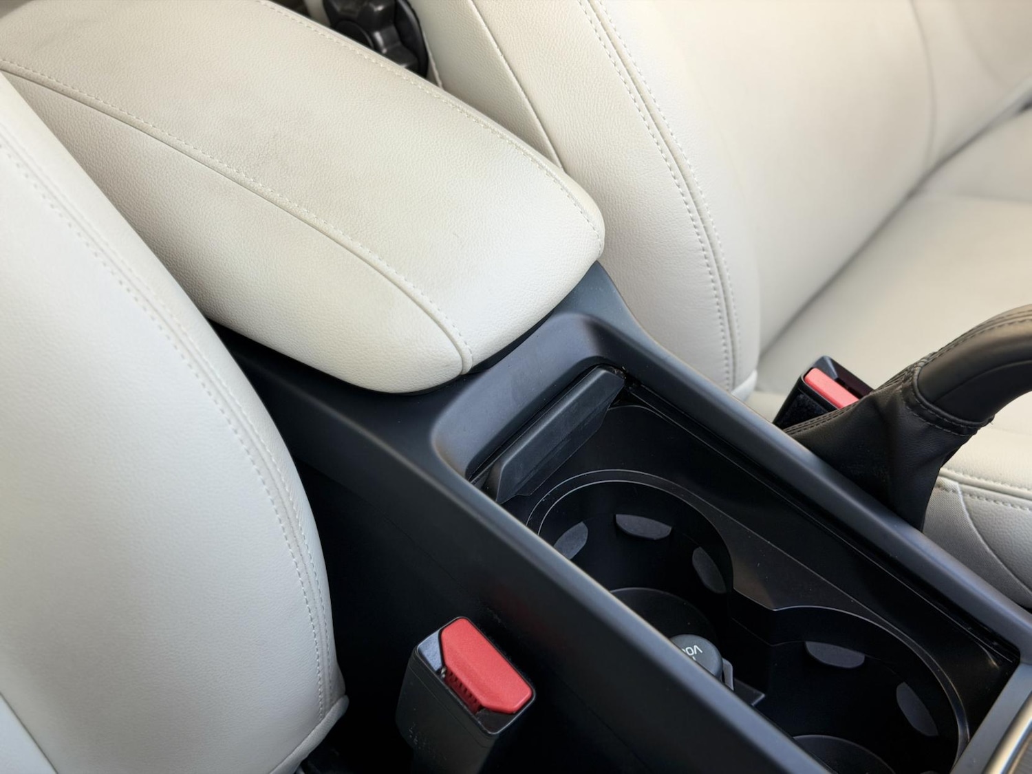 Used Volvo V40 2015 for sale - 76606437: Photo 27