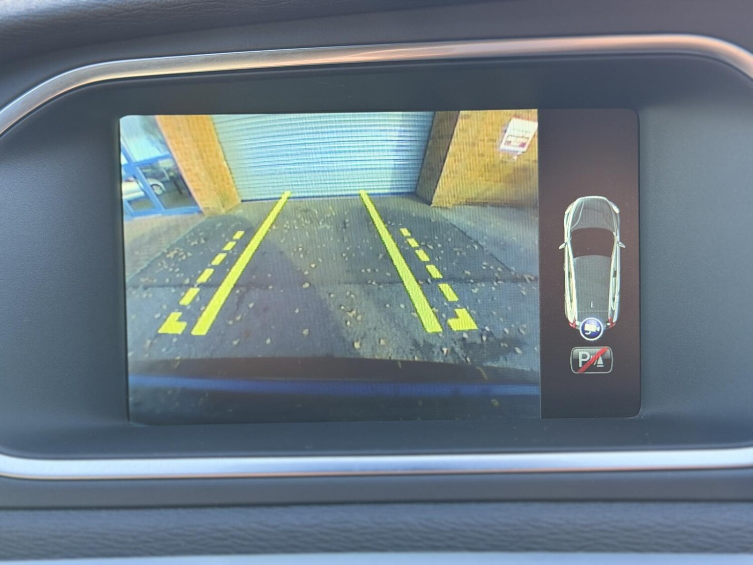 Used Volvo V40 2015 for sale - 76606437: Photo 28