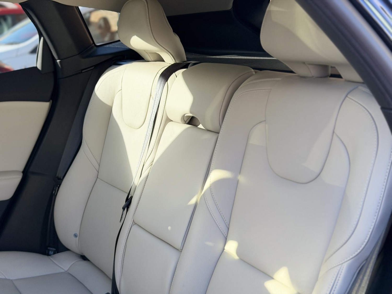 Used Volvo V40 2015 for sale - 76606437: Photo 38