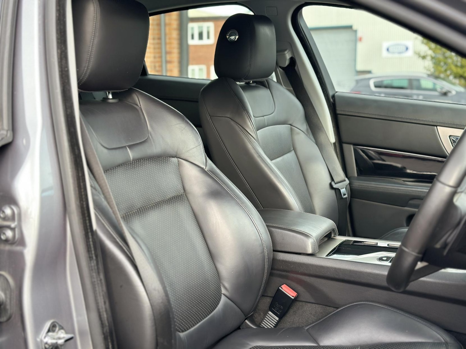 Used Jaguar XF 2011 for sale - 76196983: Photo 14
