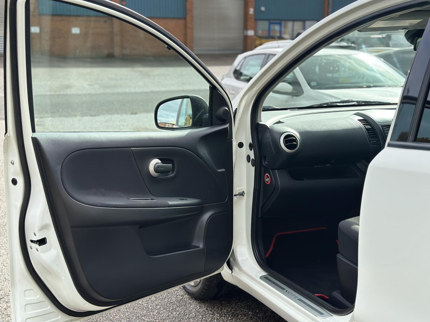Used Nissan Note 2011 for sale - 76172717: Photo 27