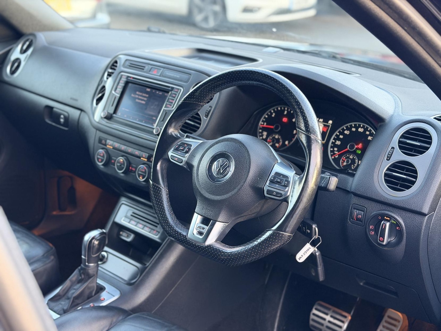 Used Volkswagen Tiguan 2015 for sale - 76741828: Photo 19