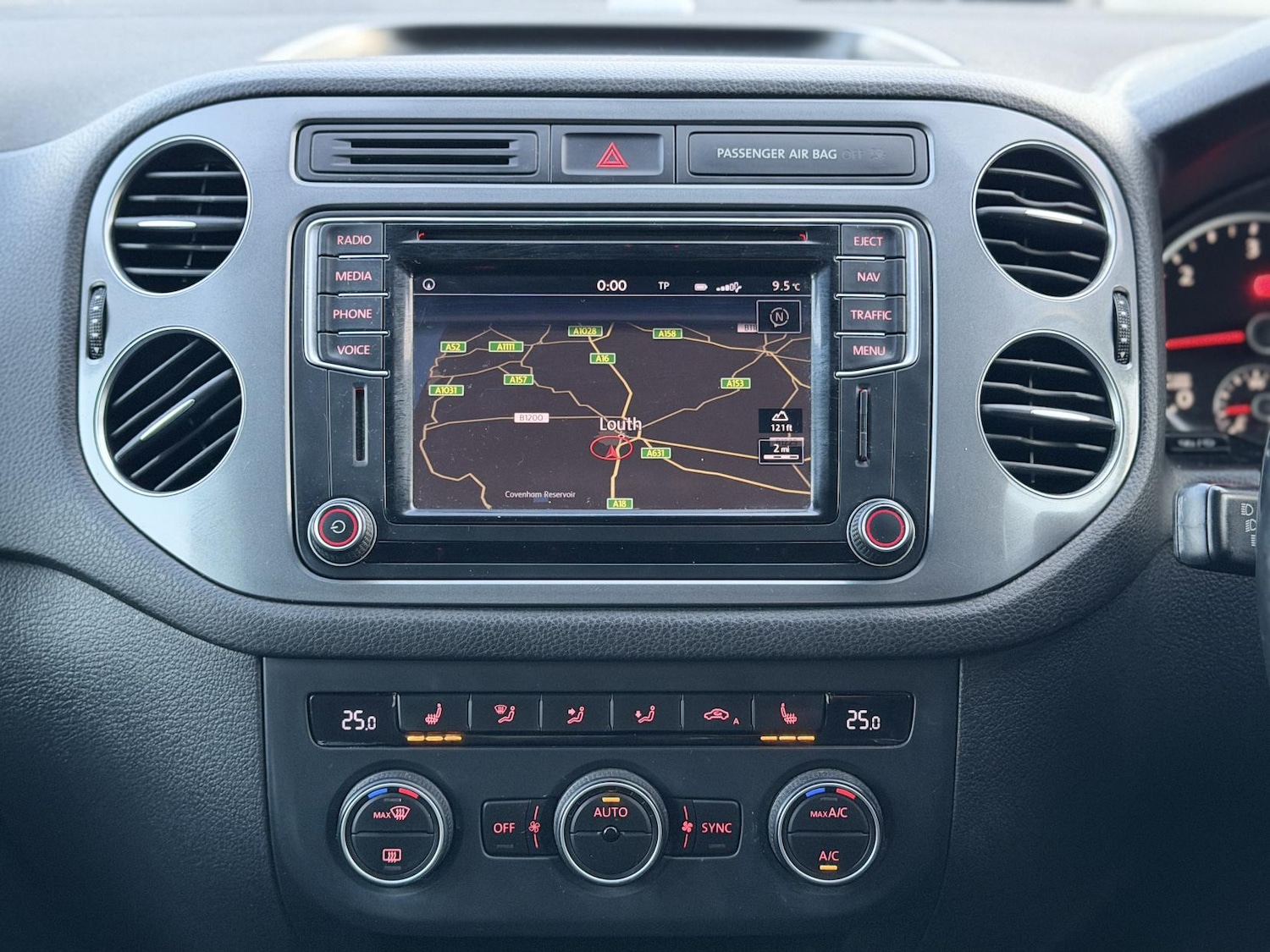 Used Volkswagen Tiguan 2015 for sale - 76741828: Photo 25