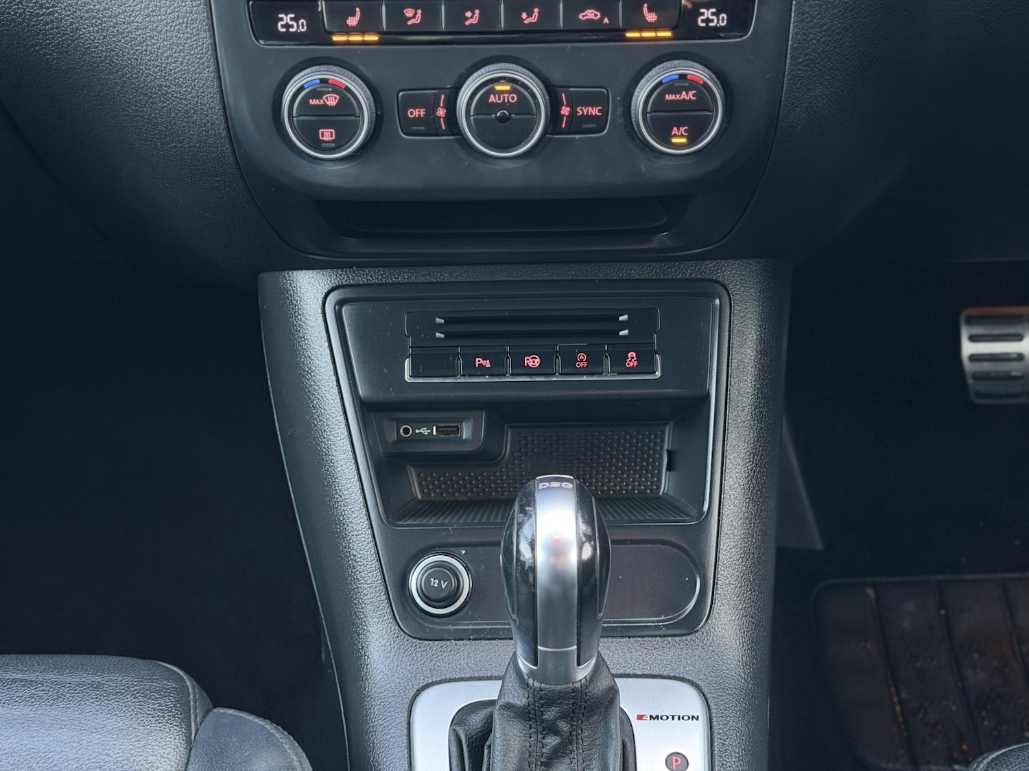 Used Volkswagen Tiguan 2015 for sale - 76741828: Photo 27