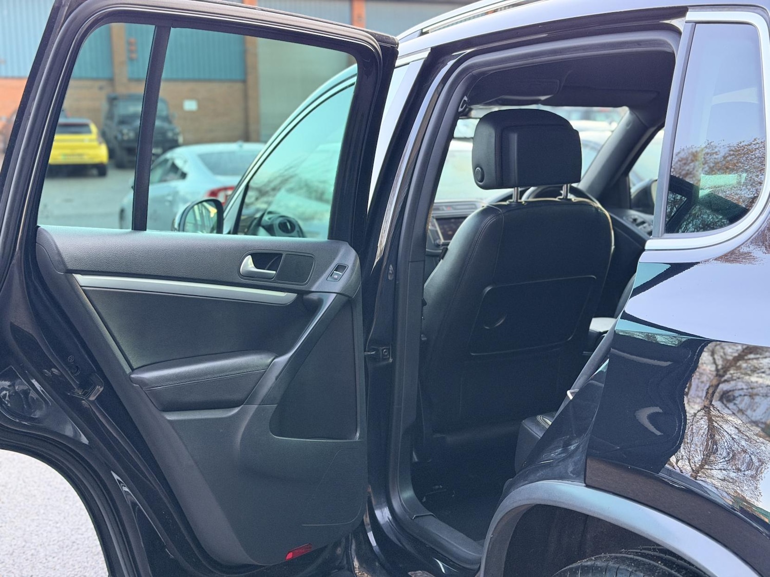 Used Volkswagen Tiguan 2015 for sale - 76741828: Photo 38