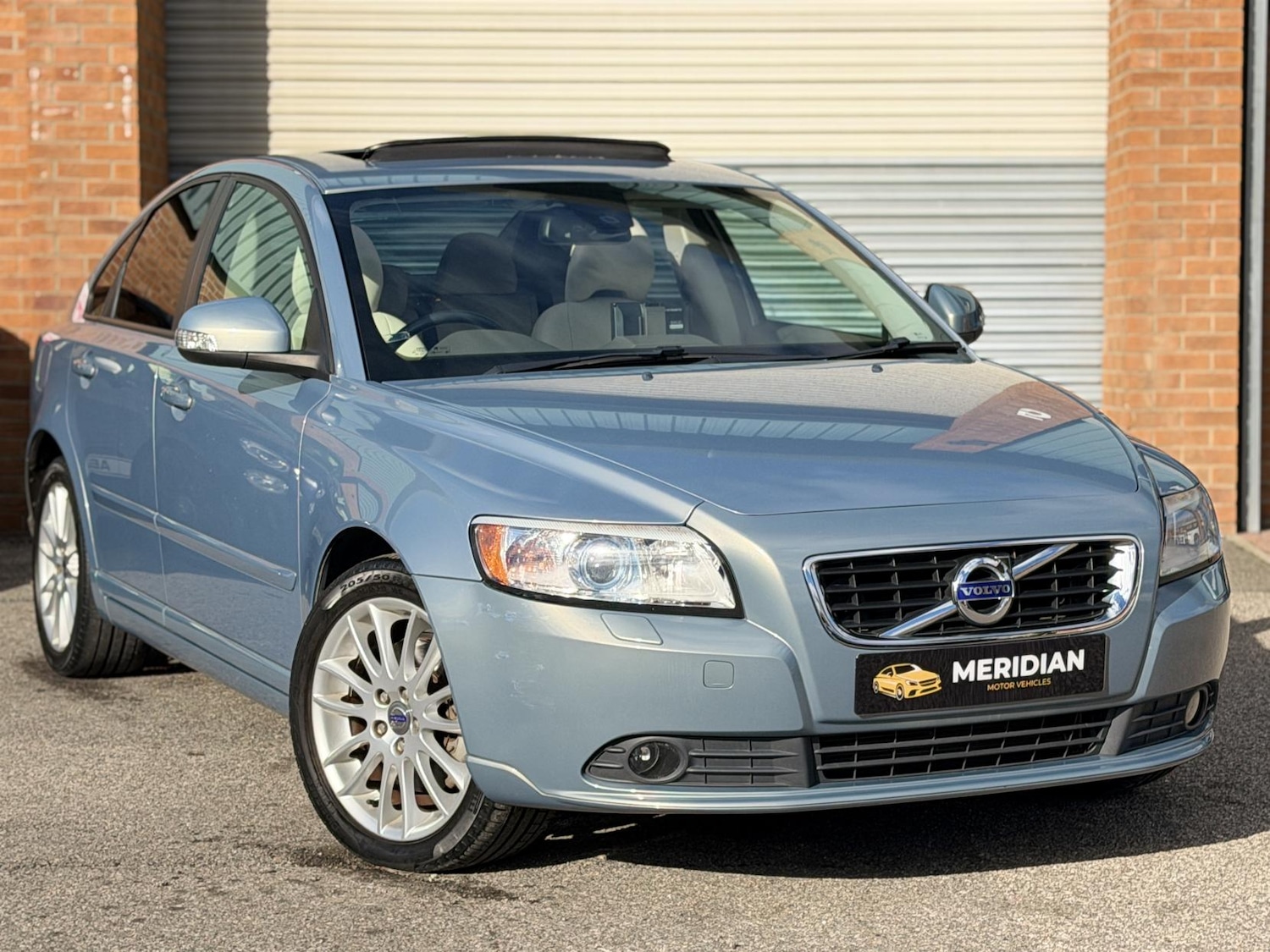 Used Volvo S40 2011 for sale - 76375742: Photo 1