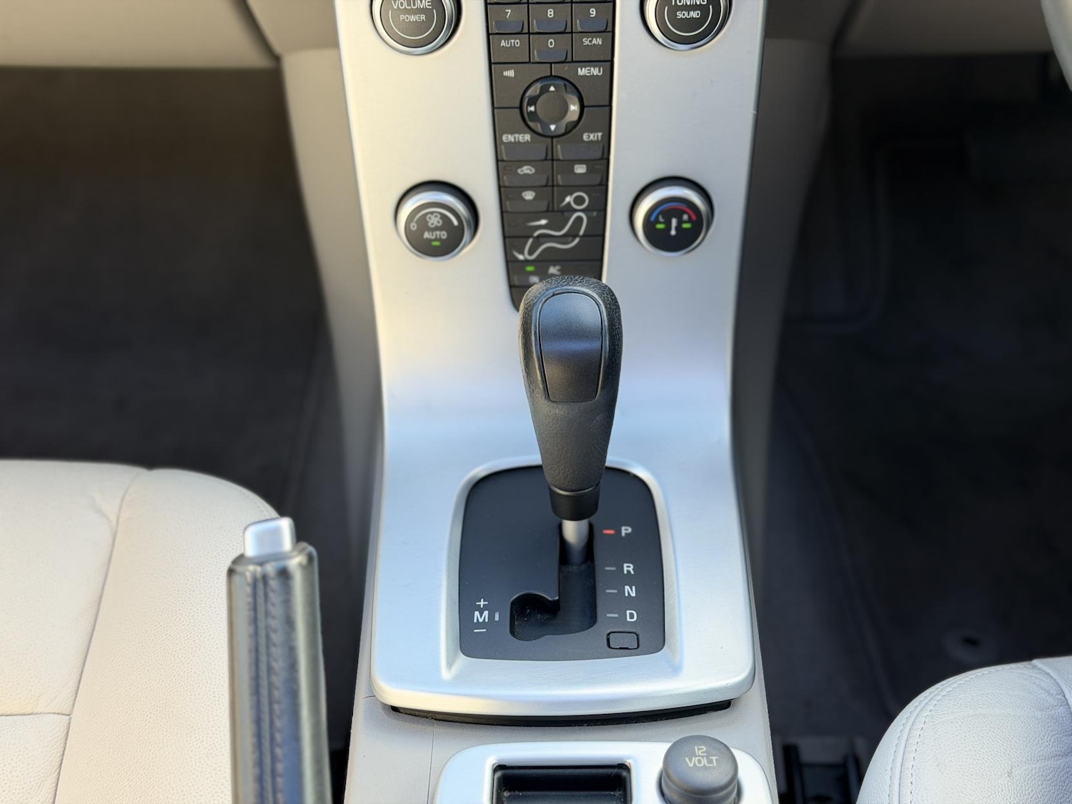 Used Volvo S40 2011 for sale - 76375742: Photo 25