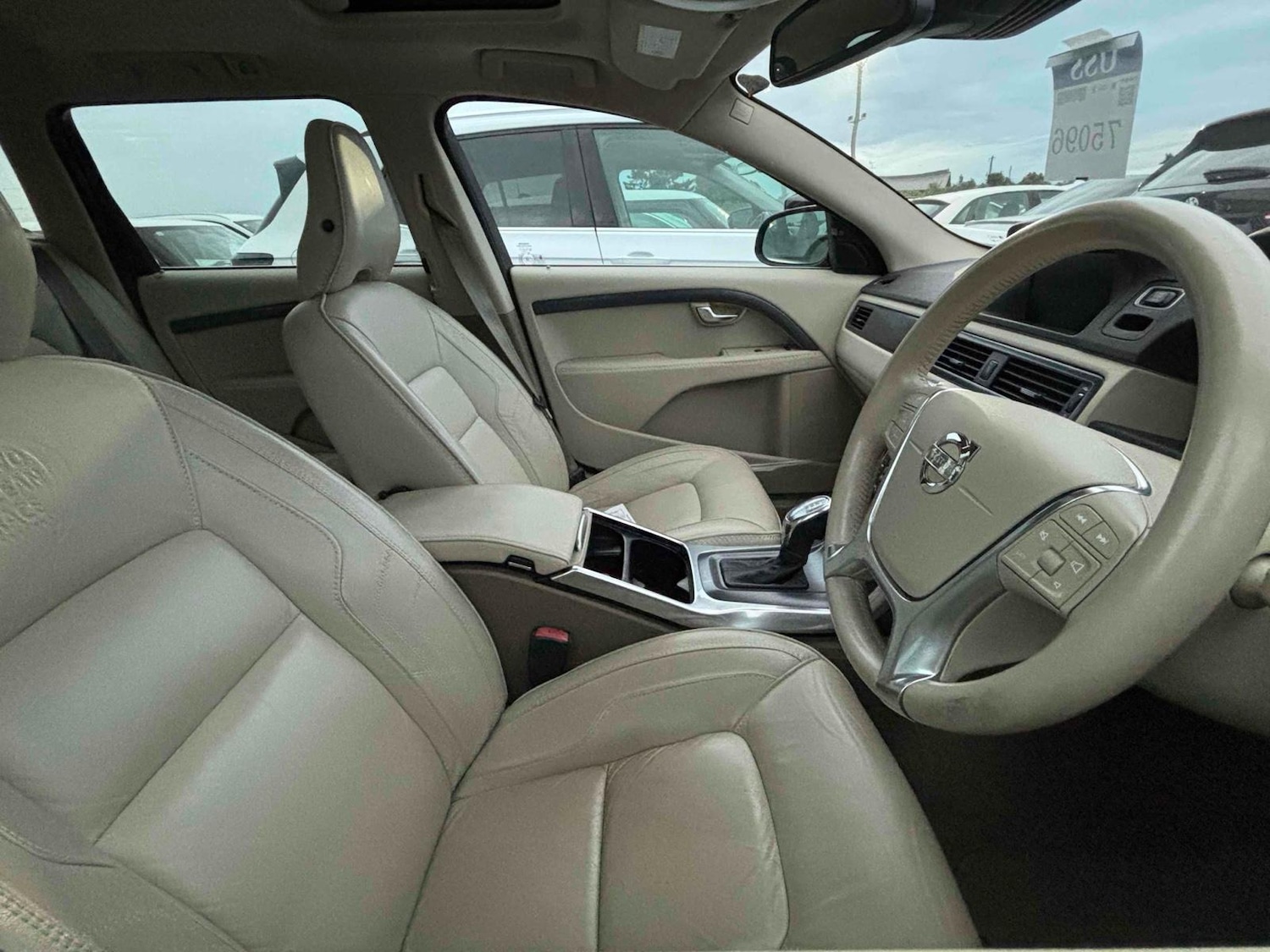 Used Volvo V70 2012 for sale - 77570236: Photo 5