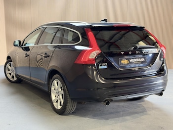 Used Volvo V60 2014 for sale - 78232715: Photo