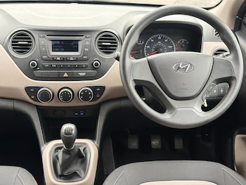 Used Hyundai i10 2015 for sale - 75733141: Photo