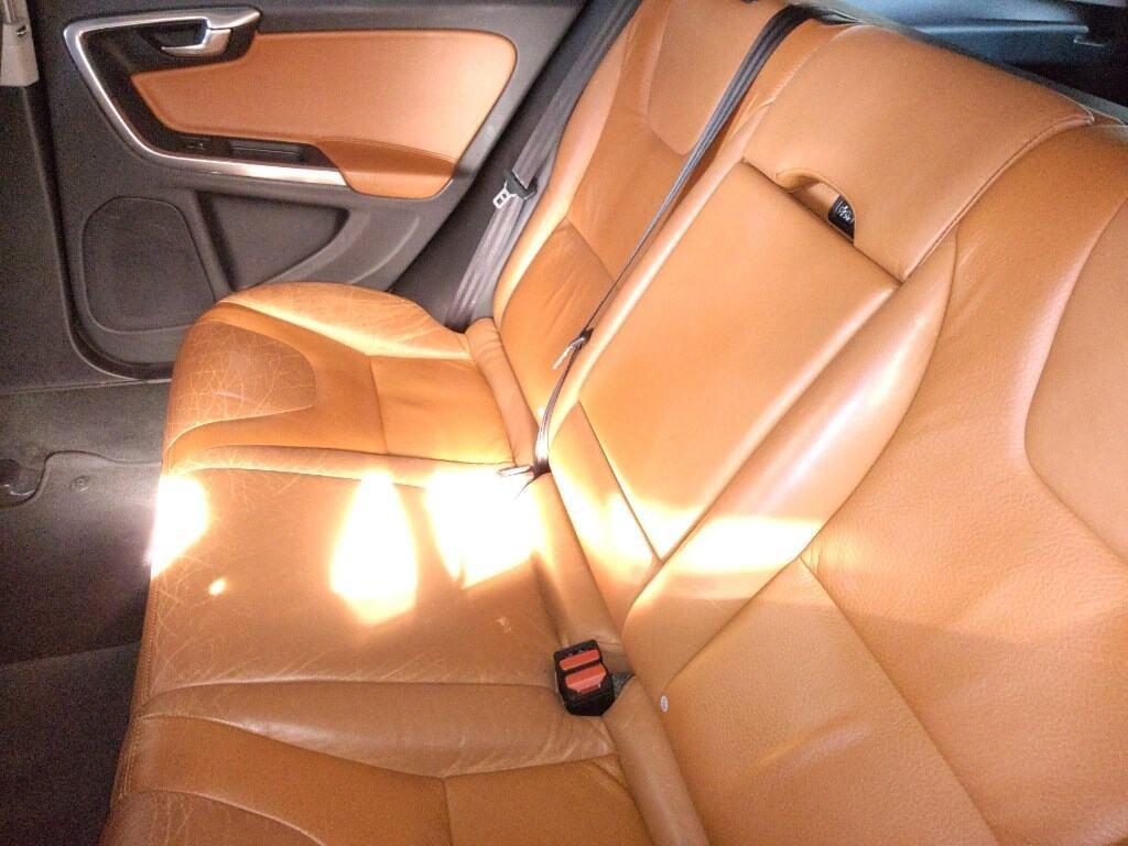 Used Volvo V60 2011 for sale - 77570259: Photo 4