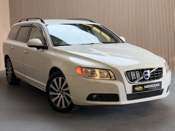 Used Volvo V70 2013 for sale - 78232707: Photo