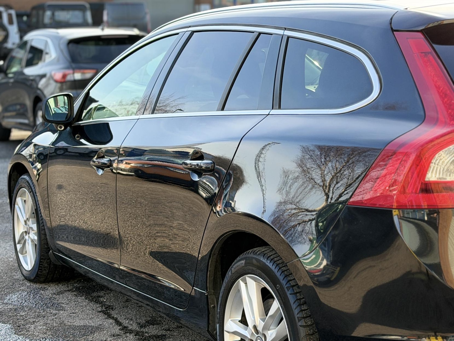 Used Volvo V60 2013 for sale - 77525251: Photo 12
