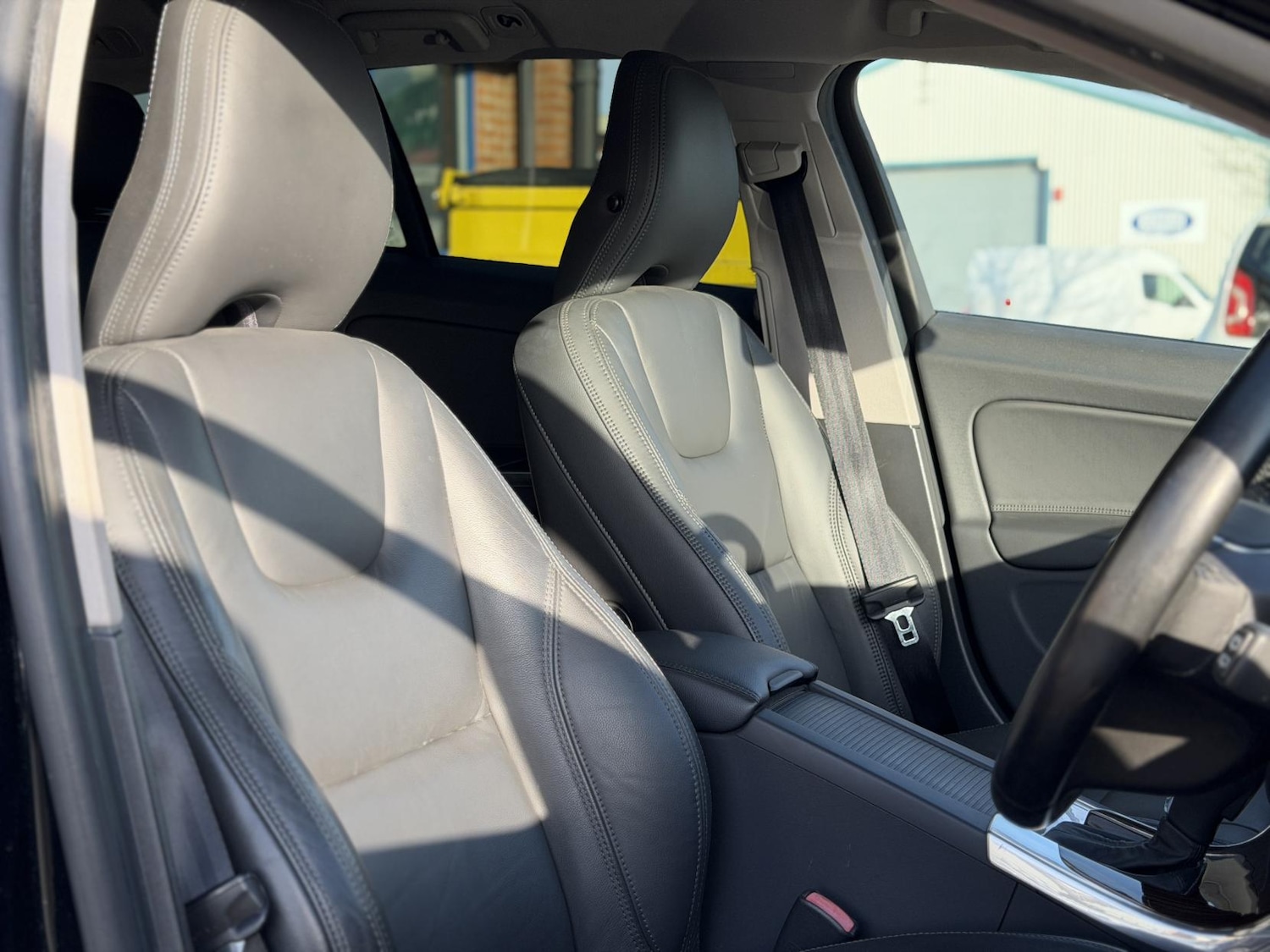 Used Volvo V60 2013 for sale - 77525251: Photo 17