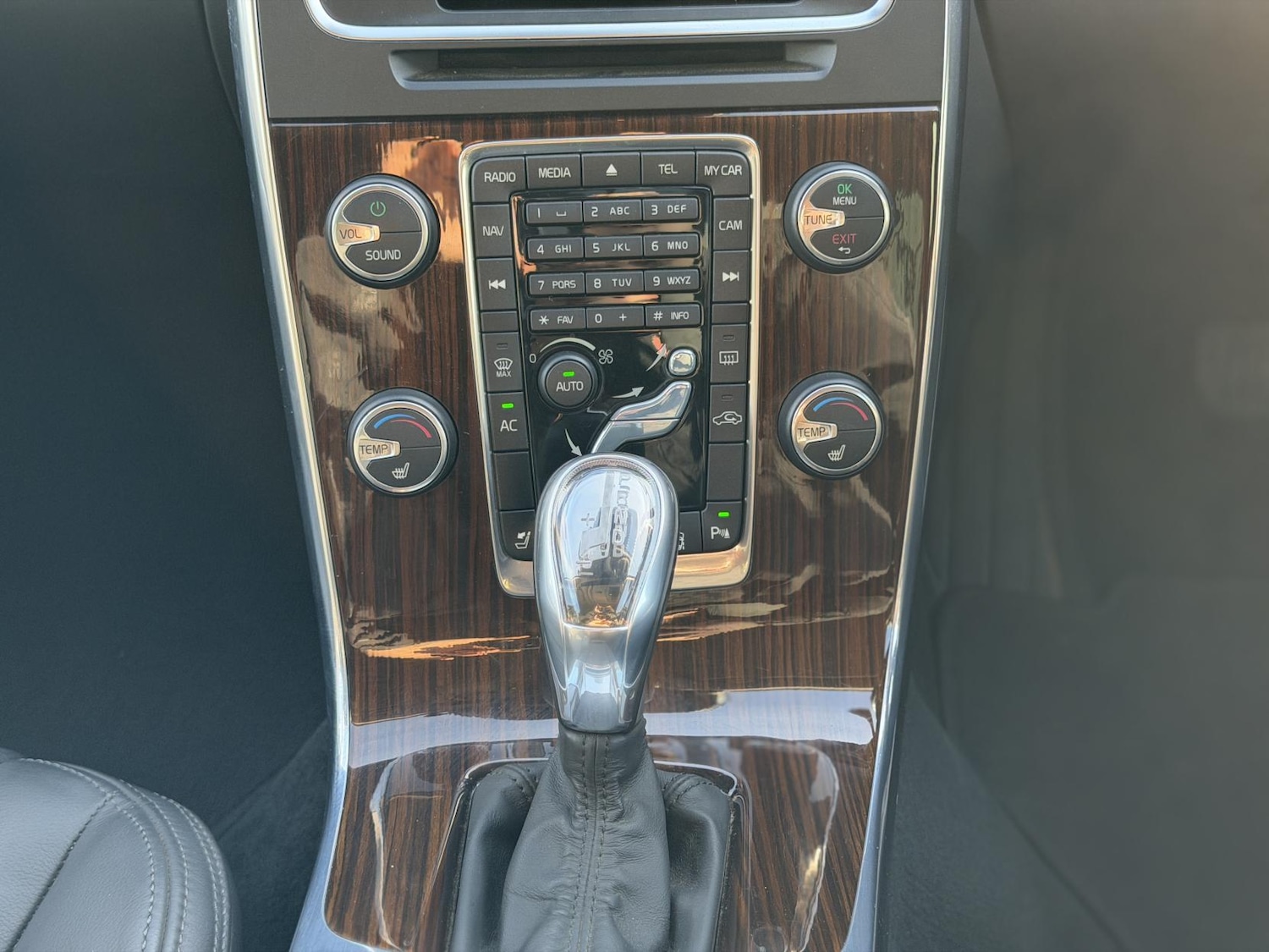 Used Volvo V60 2013 for sale - 77525251: Photo 27