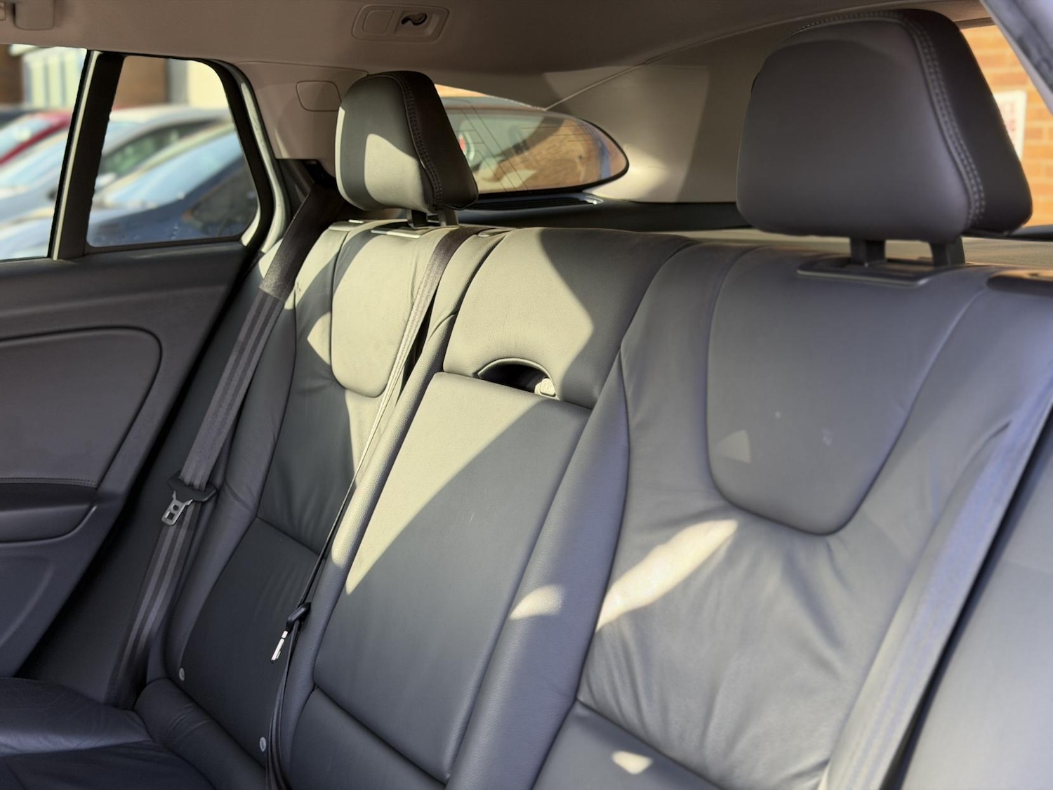 Used Volvo V60 2013 for sale - 77525251: Photo 40