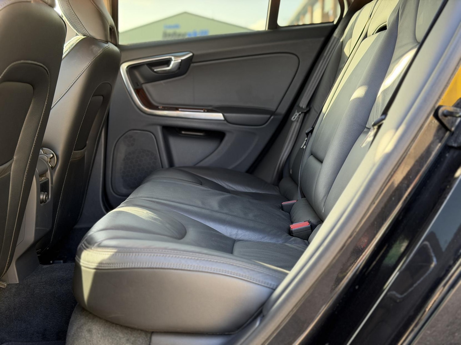 Used Volvo V60 2013 for sale - 77525251: Photo 41