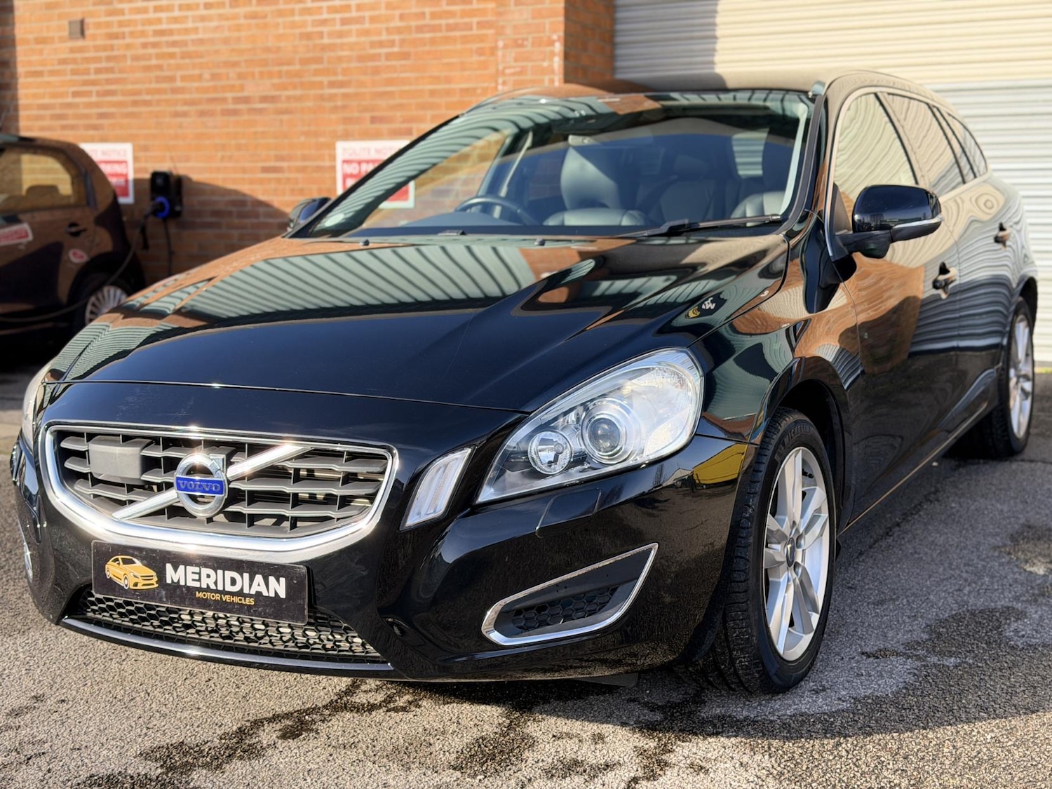 Used Volvo V60 2013 for sale - 77525251: Photo 5