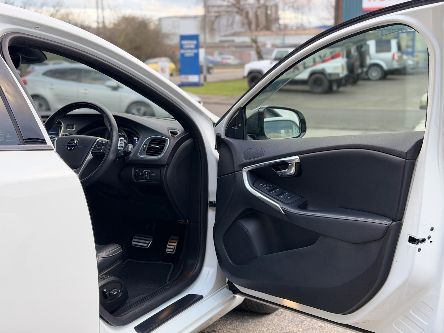 Used Volvo V40 2026 for sale - 77607168: Photo 17